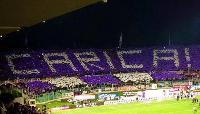 Coreografia CARICA! della curva Fiesole di Firenze