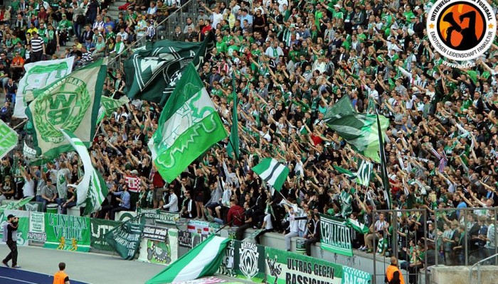 Coreografia Ultras Hertha BSC Berlino Harlekins