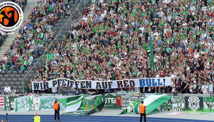 Coreografia Ultras Hertha BSC Berlino Harlekins