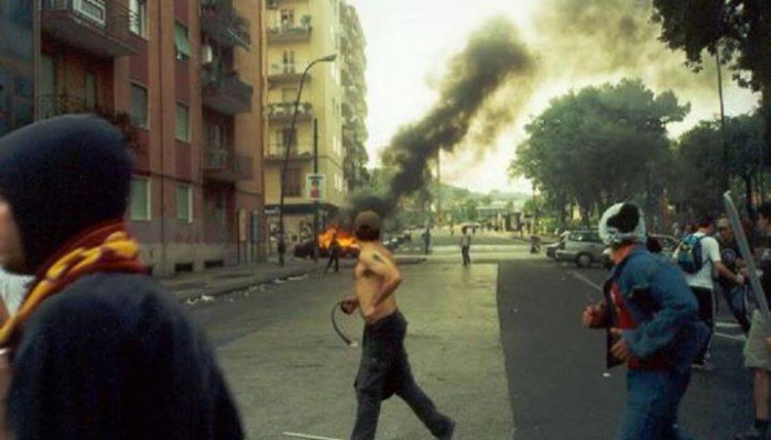 Napoli - ROMA scontri del 2001