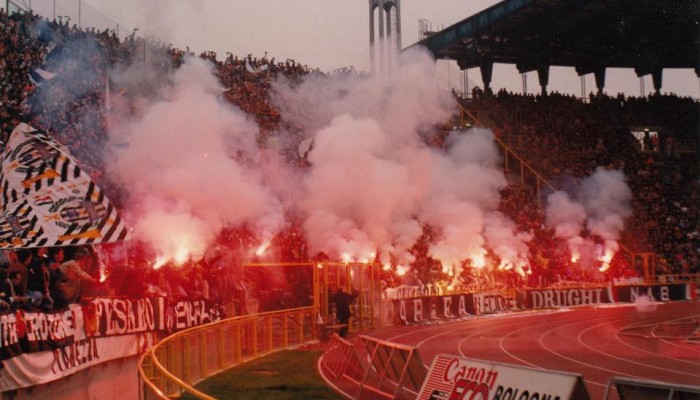 Torce Ultras Juve (Bologna - Juventus 1990-91)