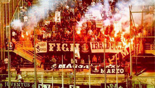 Ultras Juventus a Firenze (Fiorentina - Juve 2000-01)