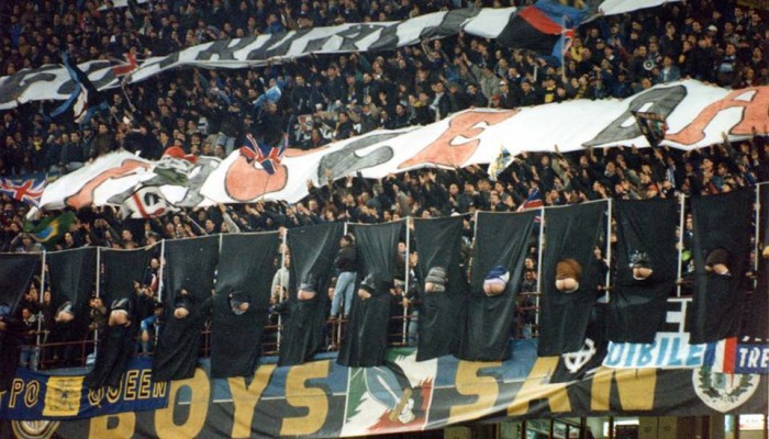 Ultras interisti in Curva Nord (Derby Milan - Inter 95:96)