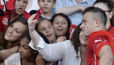 selfie tottenham