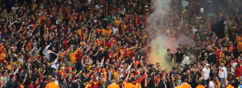 ultras-galatasaray-hooligans-ultraslan-turkish